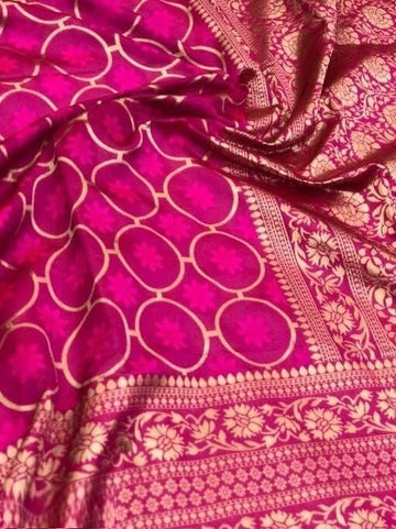 Gorgeous Jacquard Weavimg Kanjivaram Silk Sarees Roposo Clout